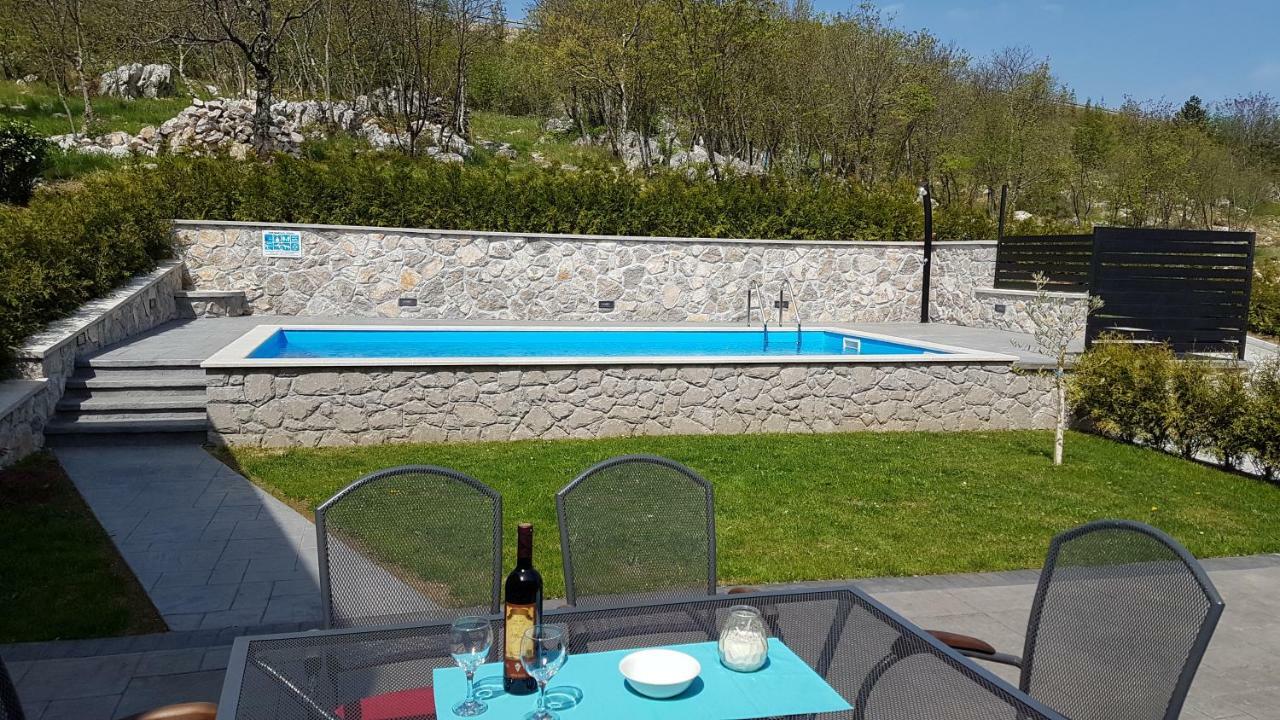 Villa Kos Lupoglav  Exterior foto
