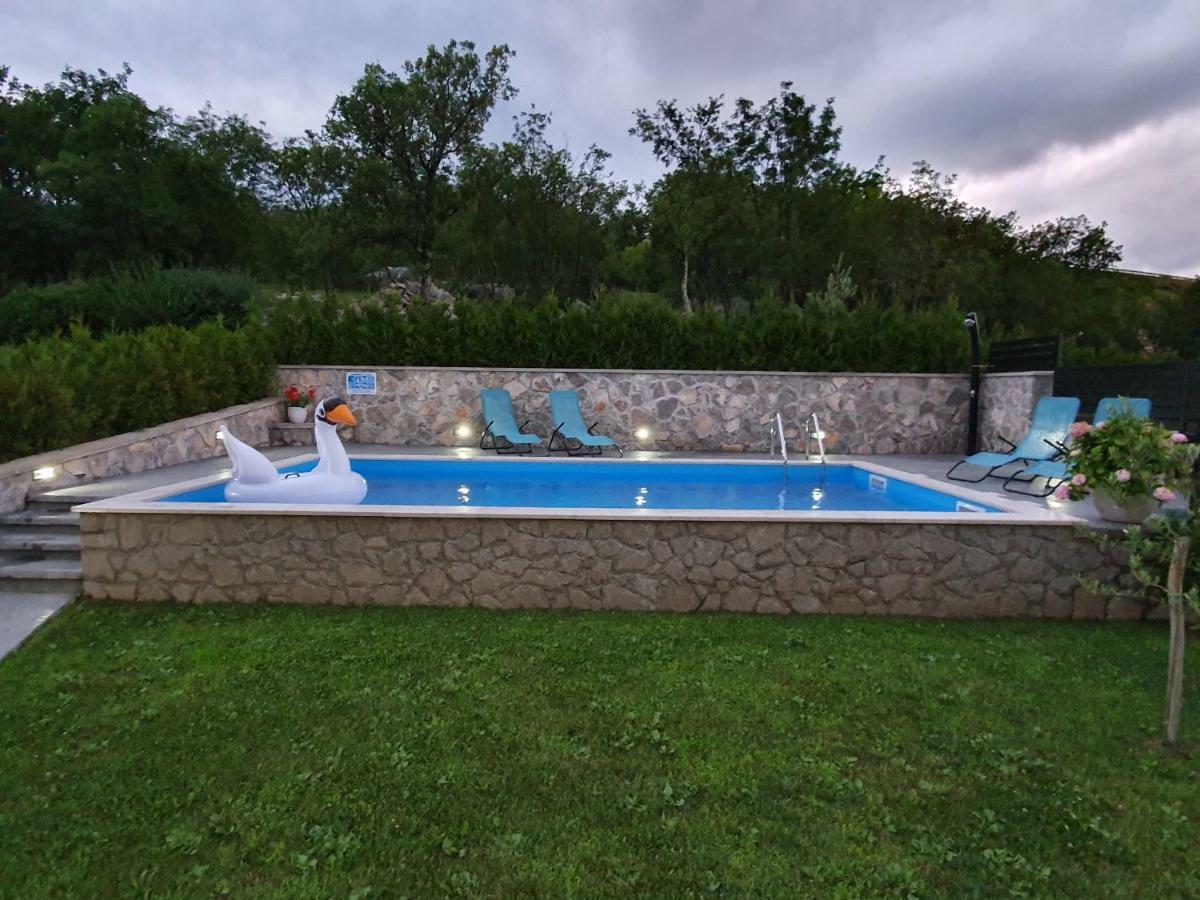 Villa Kos Lupoglav  Exterior foto