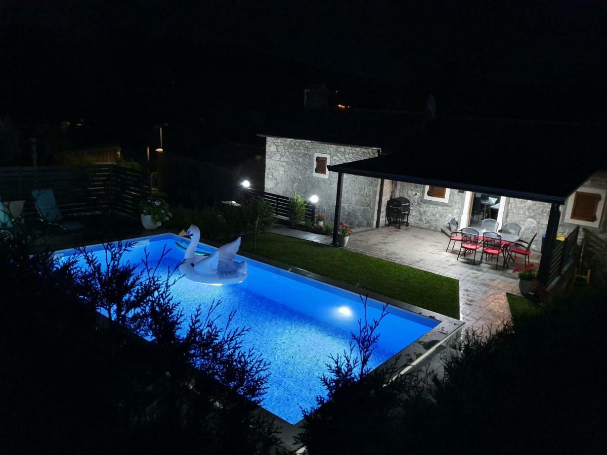 Villa Kos Lupoglav  Exterior foto